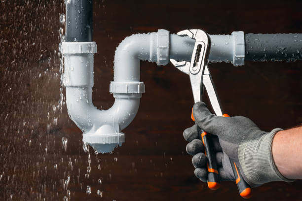 Professional Leak Detection technician working in Rockfield, IN